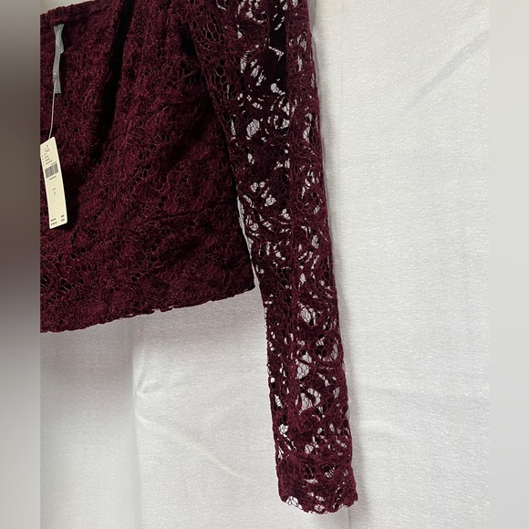 Sweetheart Lace Top - Picture 5 of 11